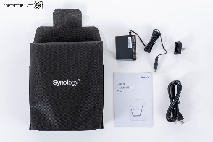 Synology WRX560 無線路由器開箱實測 以可擴充功能提供家庭網路更可靠選擇