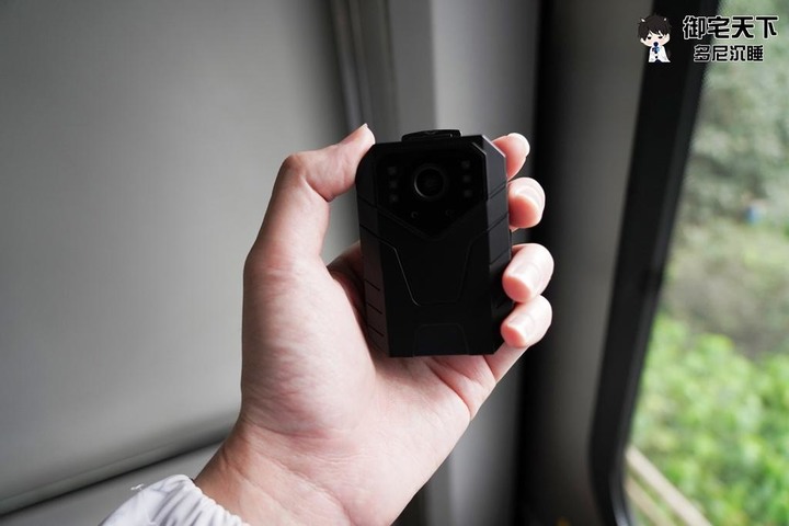 開箱|【GOMINI】HD90R 類 4K 警用密錄器 - 親民價格的隨身影像捕捉神器!
