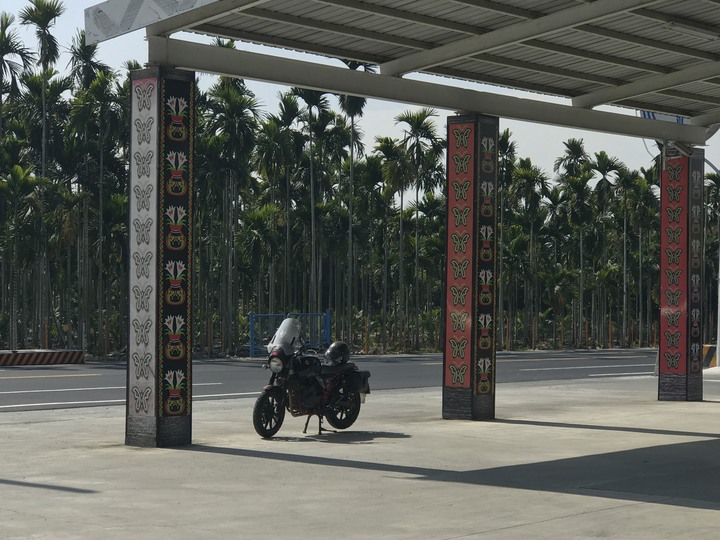 革命前夕之臨時起意摩托車環島旅行