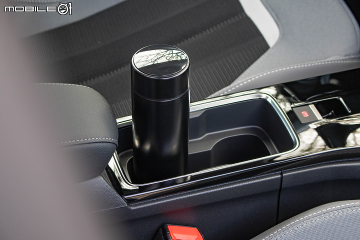 Opel Mokka-e 試駕|依舊是杯德法特調,但「純電」更好開!