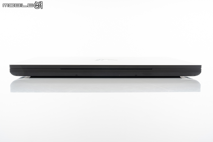 Razer Blade 16 測試報告|RTX 4090 打造靈刃電競效能之鋒