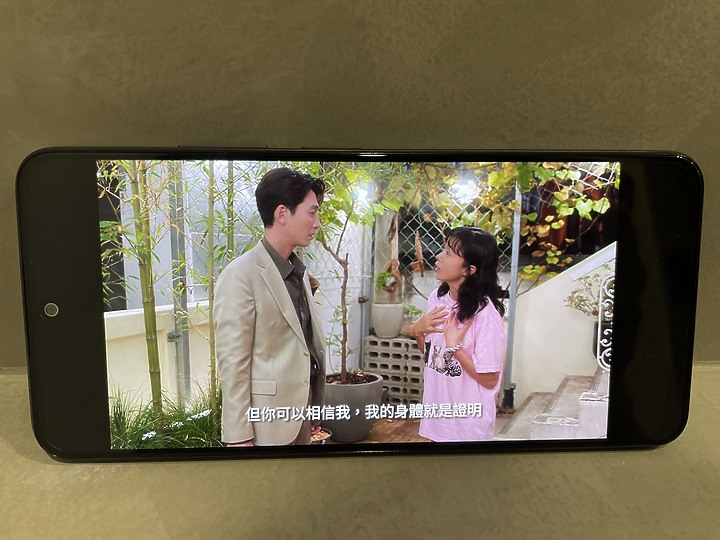 點我看大圖 中階手機POCO X5 開箱