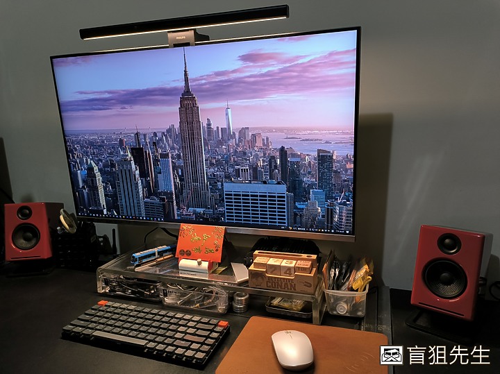 【盲狙小短篇】飛利浦品笛二代電腦螢幕掛燈iD pro | 超貼心手勢感應開關 & 無級調光調色溫設計,小資族也能入手的高CP值螢幕掛燈!!