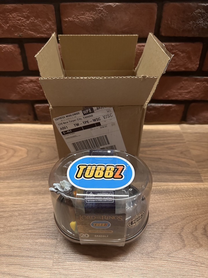 Tubbz 小鴨《魔戒》系列: 巨型炎魔 VS灰袍甘道夫開箱