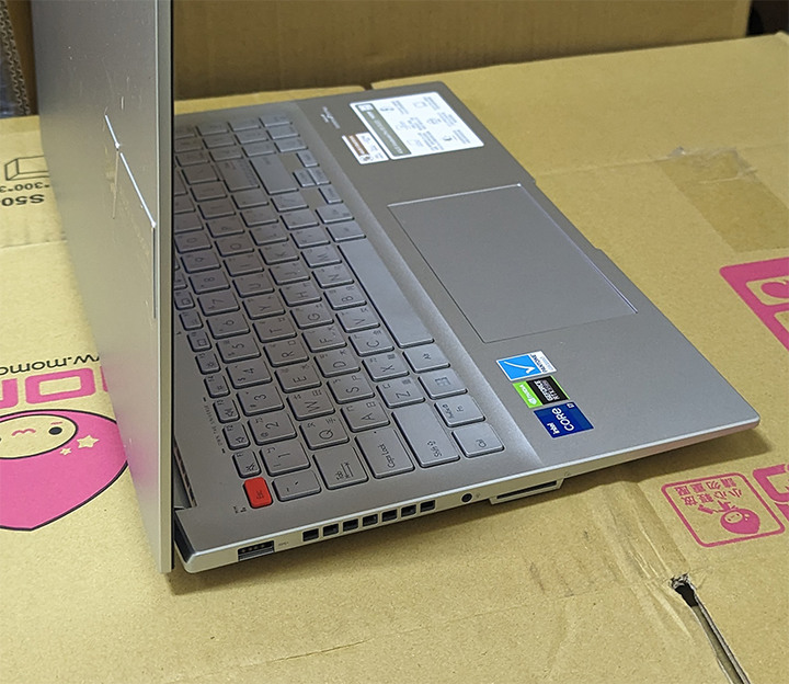ASUS K6502新入手開箱一下