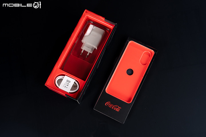 realme 10 Pro可口可樂聯名版圖賞|經典樣貌重新登場!