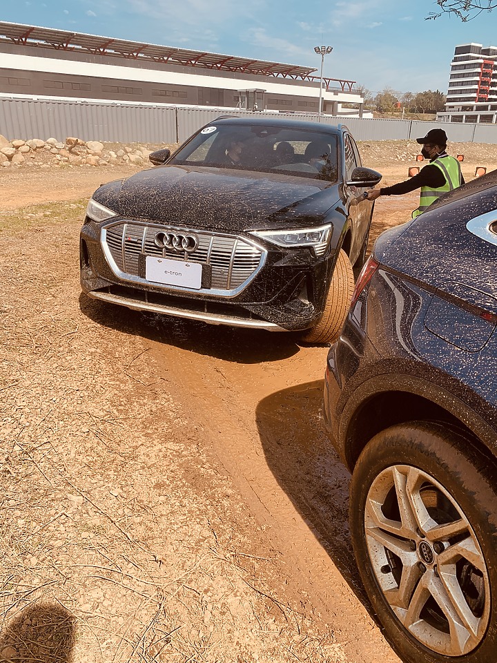 Audi Q系列越野駕馭體驗營−奧迪駕馭內心的激情！