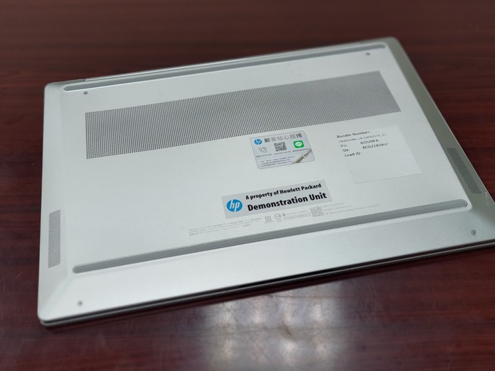 【試用開箱】輕薄創作商用筆電 HP Pavilion 14