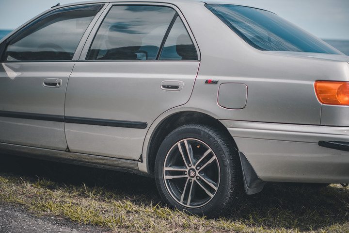 接手家裡的1999 Toyota premio 1.6