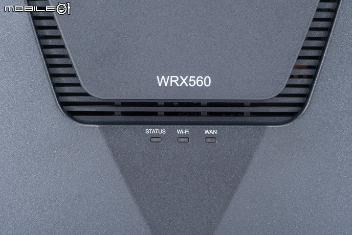 Synology WRX560 無線路由器開箱實測 以可擴充功能提供家庭網路更可靠選擇