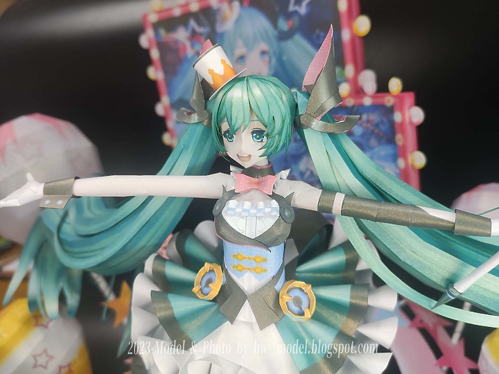 點我看大圖 VOCALOID 初音未來(魔法未來2019 Ver.) 紙模型 製作 Paper Craft ペーパークラフト