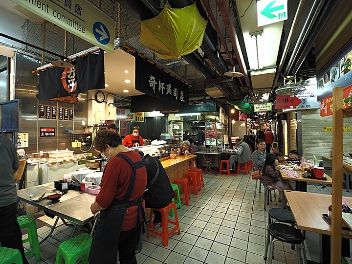 仁愛區 仁愛市場、鈺刺身丼、海洋廣場與林開郡洋樓 — 春日暖陽下之港都美食之旅