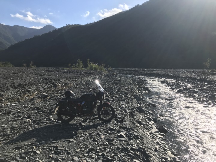 革命前夕之臨時起意摩托車環島旅行