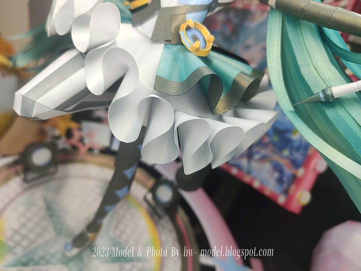 點我看大圖 VOCALOID 初音未來(魔法未來2019 Ver.) 紙模型 製作 Paper Craft ペーパークラフト