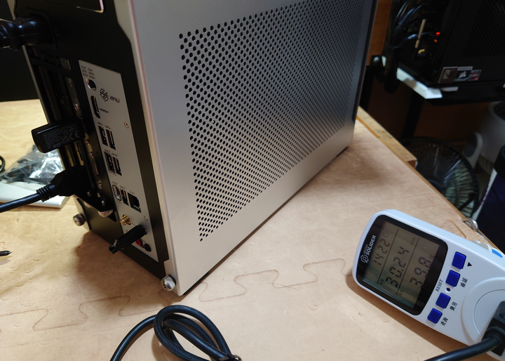 R7 7700能耗、降壓及簡單遊戲測試