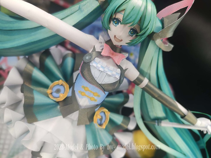 點我看大圖 VOCALOID 初音未來(魔法未來2019 Ver.) 紙模型 製作 Paper Craft ペーパークラフト