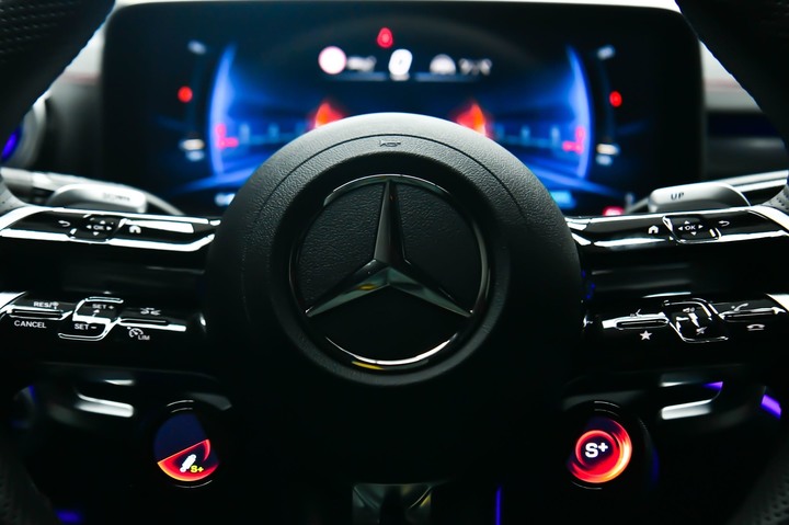 [開箱]W206 One Man One Engine AMG C43 4MATIC