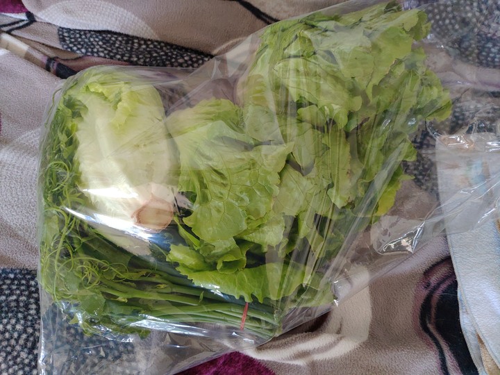 俗甲扣八的青菜