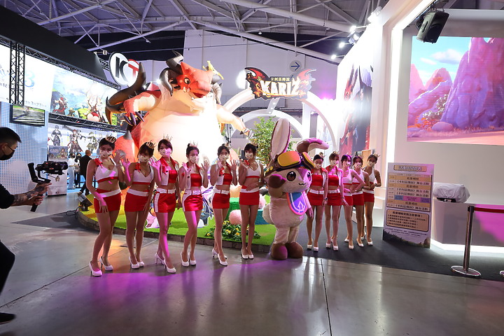 2023電玩展 RF15-30mm f/4.5-6.3 IS STM 超廣角拍起來很有氣勢