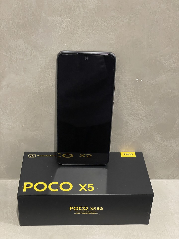 點我看大圖 中階手機POCO X5 開箱