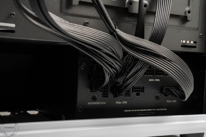 側置供電 ATX 3.0 備妥，CORSAIR RM1000x SHIFT 全模金牌電供開箱動眼看