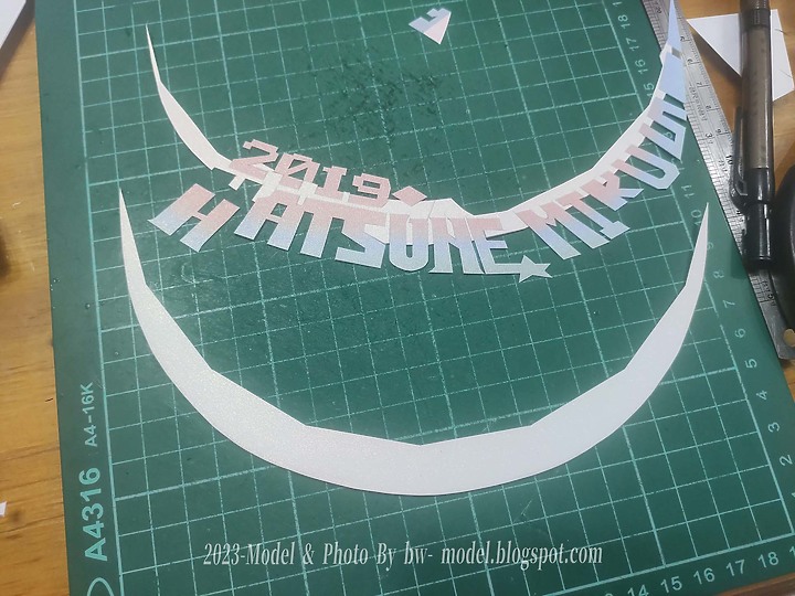 點我看大圖 VOCALOID 初音未來(魔法未來2019 Ver.) 紙模型 製作 Paper Craft ペーパークラフト