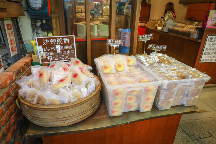 點我看大圖 阿里山櫻之道、奮起湖老街,深山處遇見滿開櫻花的露營區