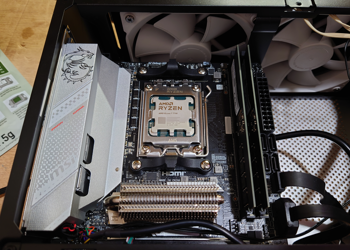 R7 7700能耗、降壓及簡單遊戲測試