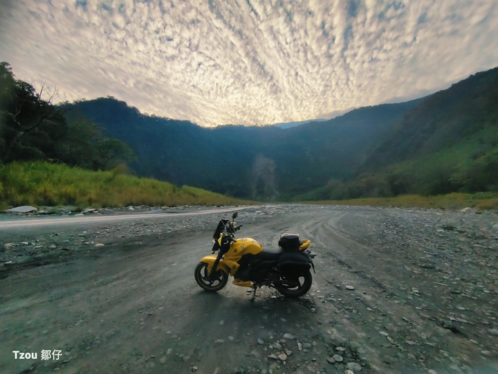 與自己同行--囚禁前夕之跨界浪漫自由飛翔 Part1