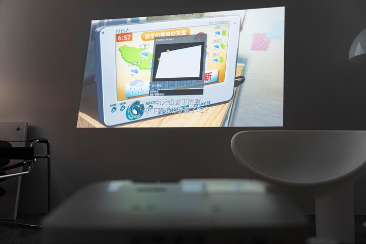 【開箱】如果你正準備選一台電視，這台Epson EH-TW6250 4K HDR投影機或許會更加適合你！