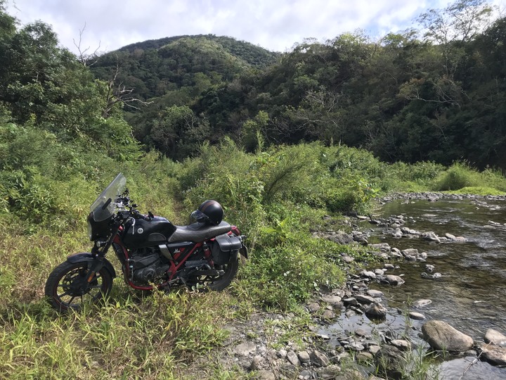 革命前夕之臨時起意摩托車環島旅行