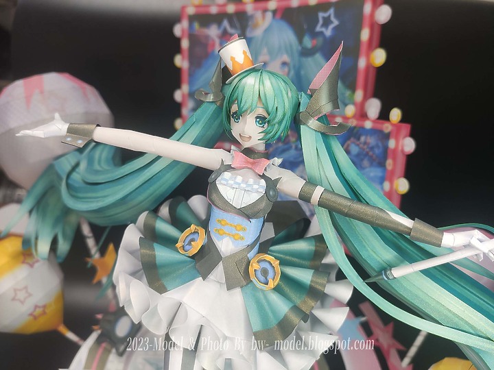 點我看大圖 VOCALOID 初音未來(魔法未來2019 Ver.) 紙模型 製作 Paper Craft ペーパークラフト