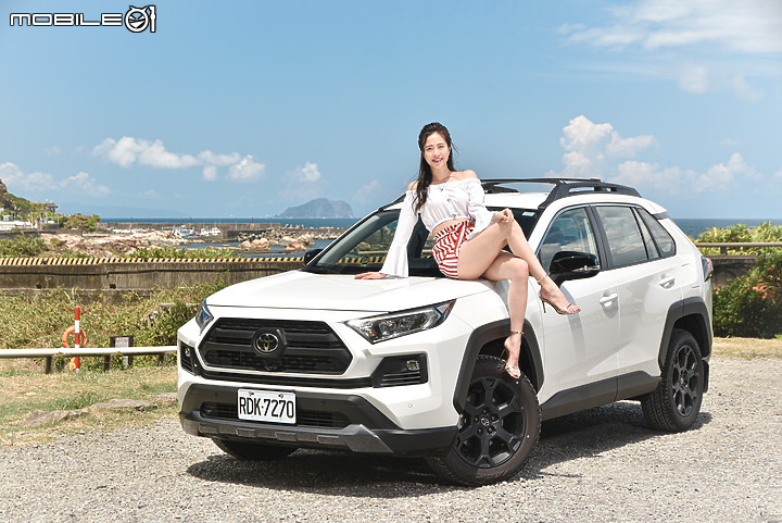 Toyota RAV4 2023年式試駕|配備、價格升級,新增數位儀錶實用又美觀!