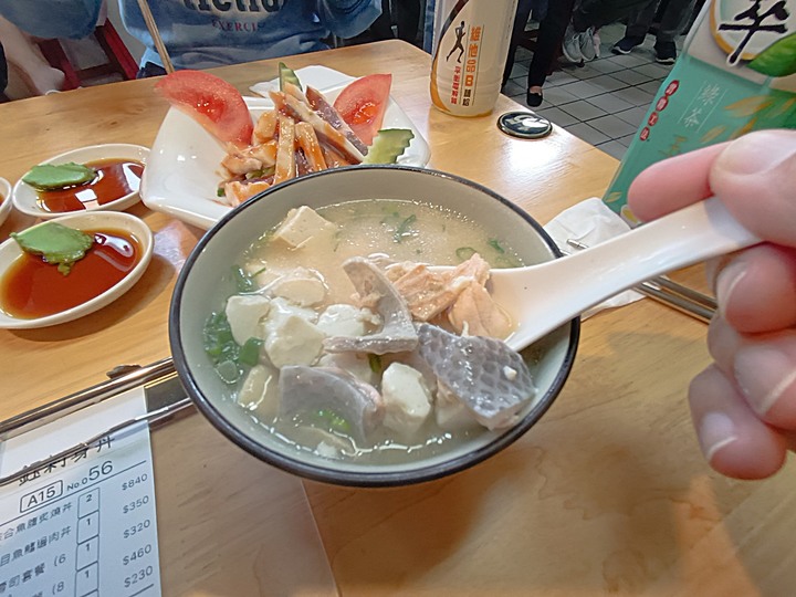 仁愛區 仁愛市場、鈺刺身丼、海洋廣場與林開郡洋樓 — 春日暖陽下之港都美食之旅