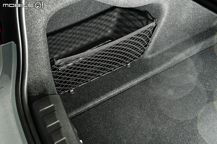 BMW 330i Sedan小改款試駕 │ 敢堅持也願意妥協,最終方能羽化成蝶!