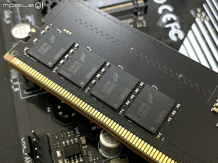 點我看大圖 支援雙平台低電壓Crucial DDR5-5600 32GB kit低電壓, 輕鬆直上 6200!!