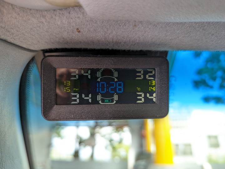 接手家裡的1999 Toyota premio 1.6