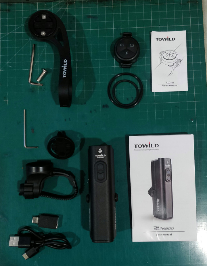 遠近兼顧:TOWILD 拓野 DLite 1800 車燈開箱