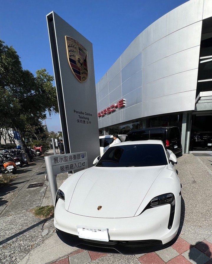 Taycan RWD 交車微開箱
