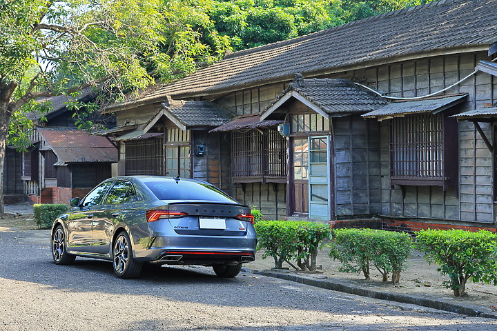 (映像分享) 快意悠遊in嘉義阿里山 feat. Škoda Octavia RS