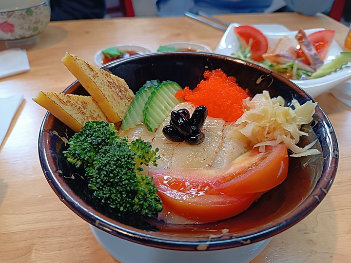 仁愛區 仁愛市場、鈺刺身丼、海洋廣場與林開郡洋樓 — 春日暖陽下之港都美食之旅