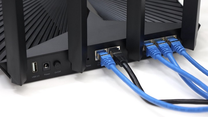 一斤半科技大閘蟹 TP-Link Archer AX95 準旗艦 WiFi 6 AX7800 機種