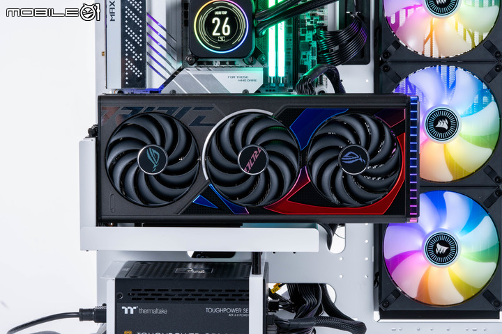 Thermaltake 曜越 Core P3 TG Pro 機殼試用 完全展現火力配備的開放平台