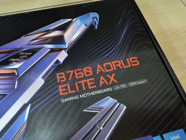 雙鷹出擊 i5-13500 配 B760 搭載 RTX 4070Ti