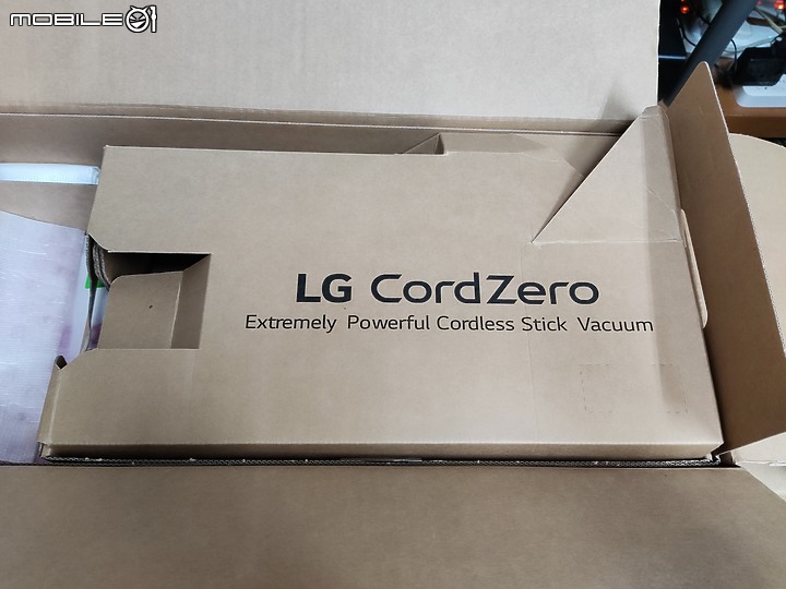 【 體驗分享 】蒸於至善的智慧清掃大平台， LG CordZero A9TS WiFi 無線蒸氣濕拖吸塵器簡單試用心得！