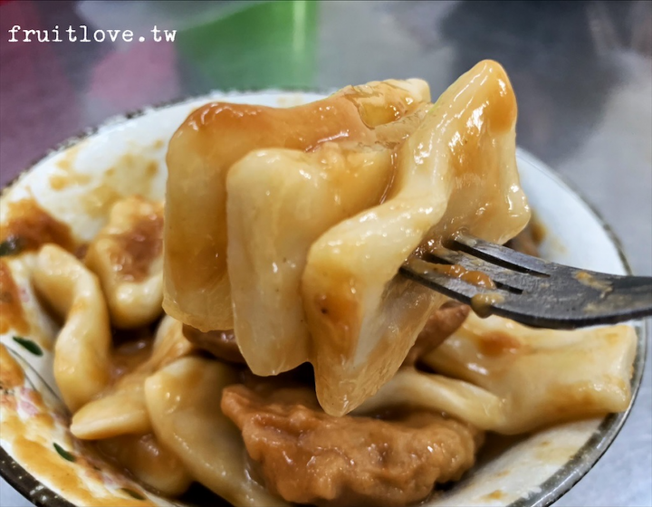 台中美食-特製醬料很濃郁，內用還可以免費續湯！