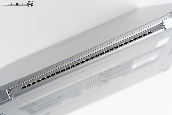 Panasonic CF-FV3 測試報告| 極致輕巧高續航力的商務筆電