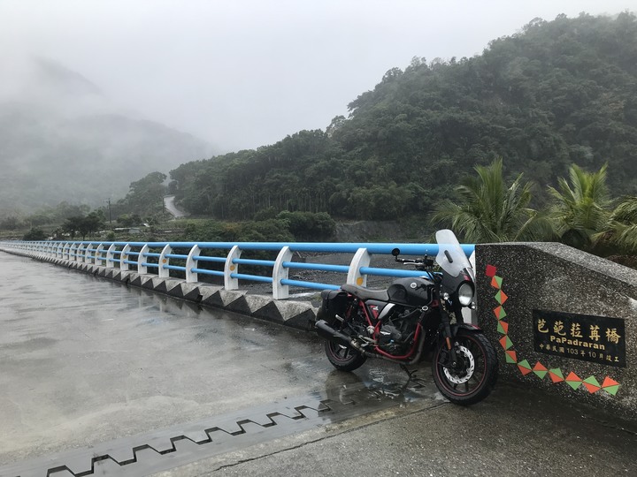 革命前夕之臨時起意摩托車環島旅行