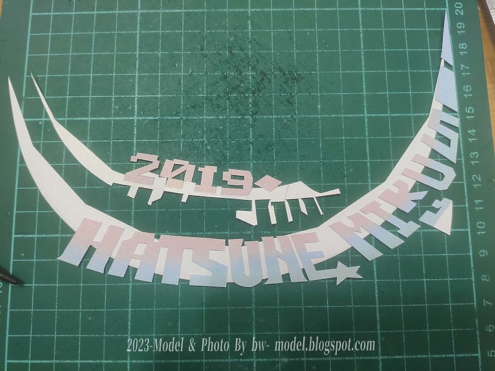 點我看大圖 VOCALOID 初音未來(魔法未來2019 Ver.) 紙模型 製作 Paper Craft ペーパークラフト