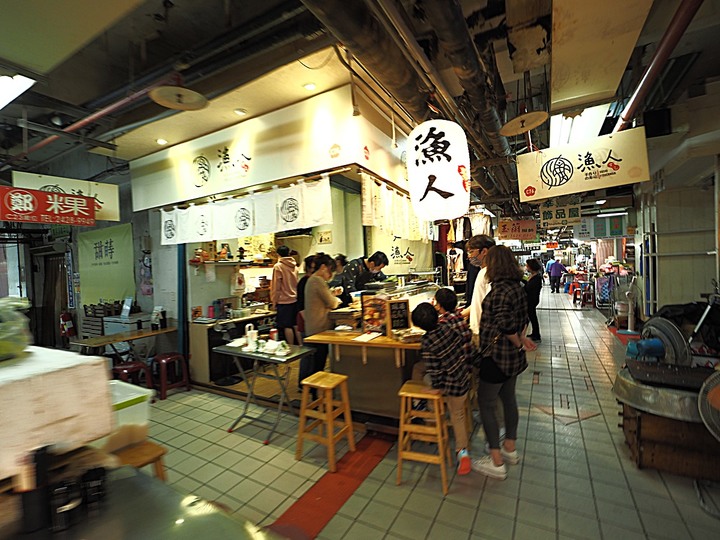 仁愛區 仁愛市場、鈺刺身丼、海洋廣場與林開郡洋樓 — 春日暖陽下之港都美食之旅